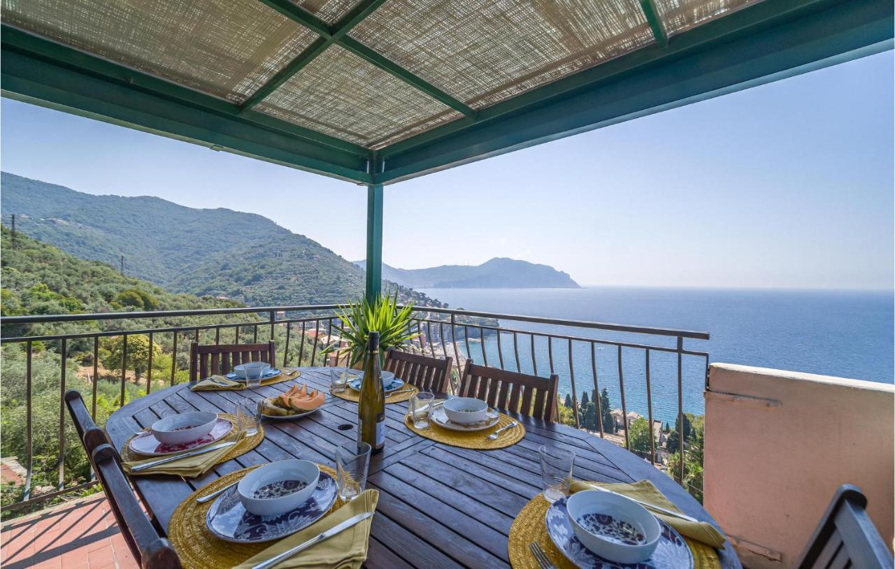 Casa Serena Sori Luaran gambar