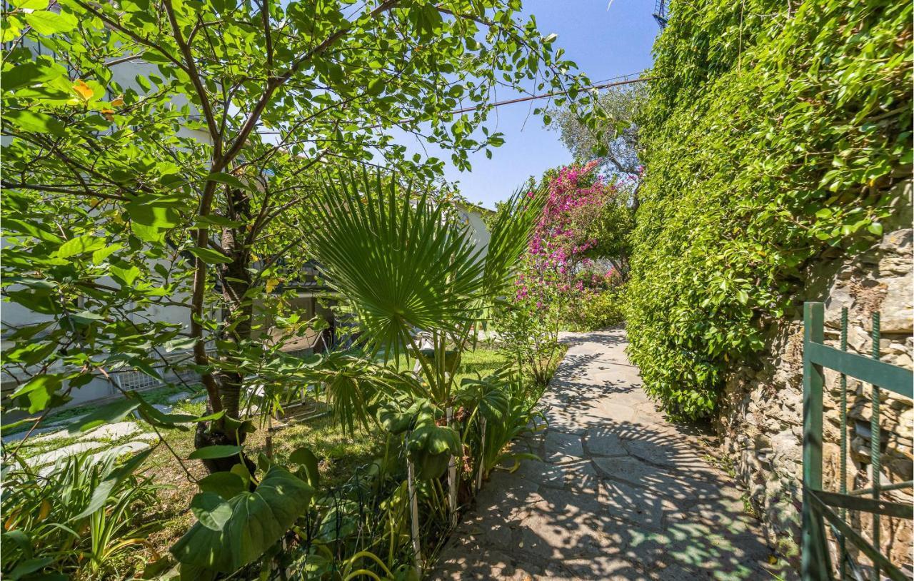 Casa Serena Sori Luaran gambar